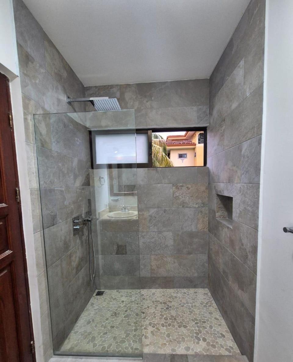 Beautiful Newly Refurbished 2 Bedroom 2 Bathroom 2Nd Floor Condo Tamarindo Exterior foto